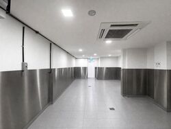 Jalan Pisang (D7), Retail #611014771